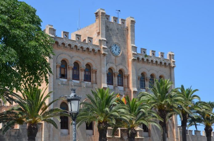 Rathaus von Ciutadella auf Menorca